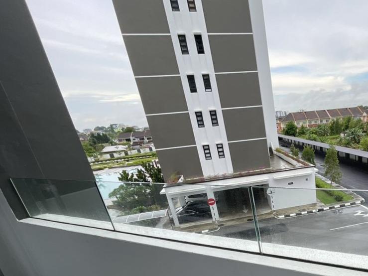 Aluminium Extrusion Tempered Glass Railing Profile Thickness 2.50mm MY1431 ALUCLASS